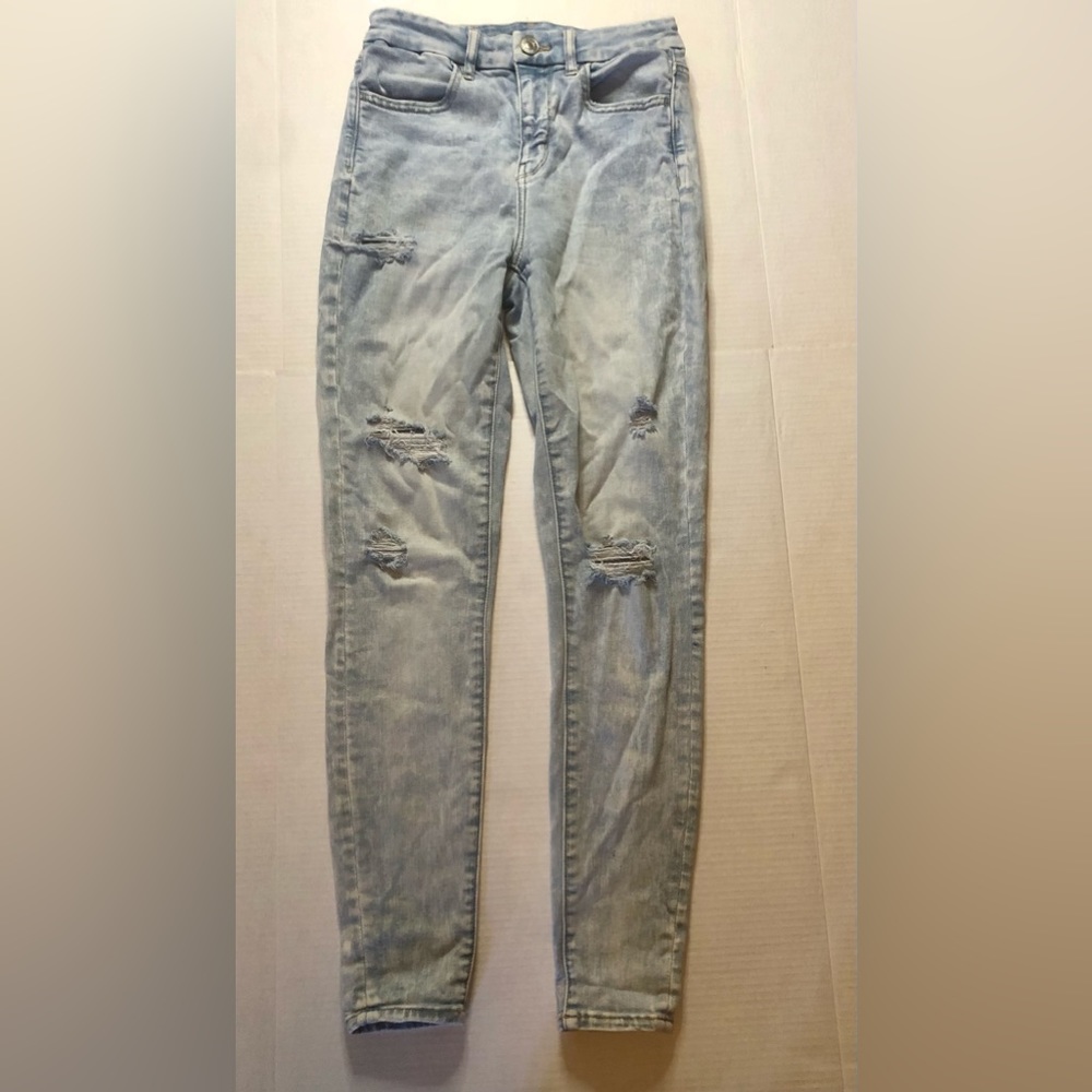 American Eagle size 4 regular jeans distressed. Gently used see photos.